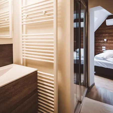 Hdc Grand-place Apartmanhotel 3*